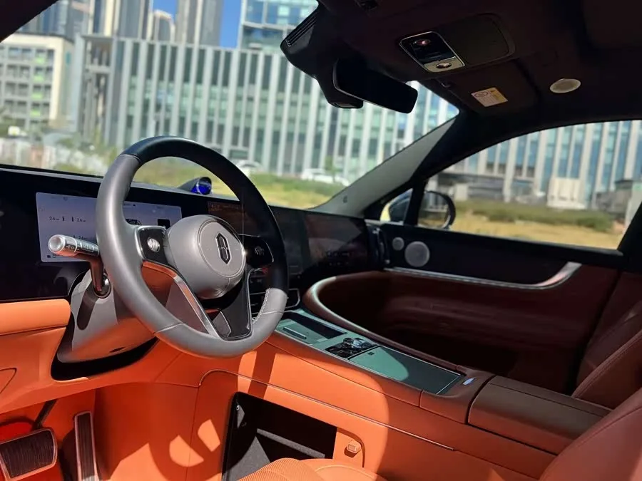 AITO M9 M9 2024 Extended Range Ultra Edition 42kWh 6-seater Edition 2024 — миниатюра 3