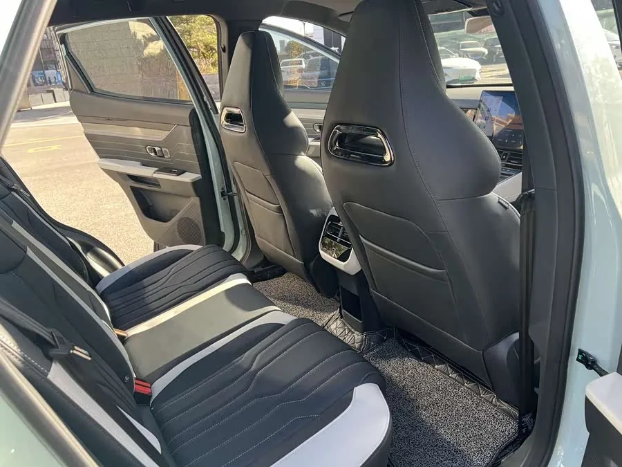 Jetour L6 JETOUR SHANHAI L6 2024 1.5TD DHT ULTRA 2025 — миниатюра 3