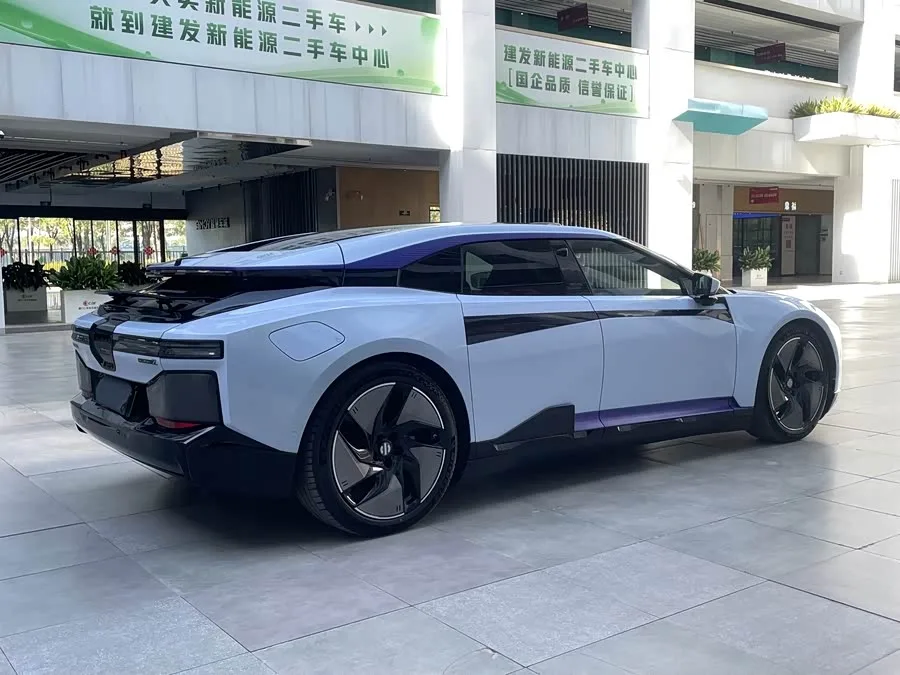 HiPhi Z HiPhi Z 2023 five-seater version 2022 — миниатюра 5