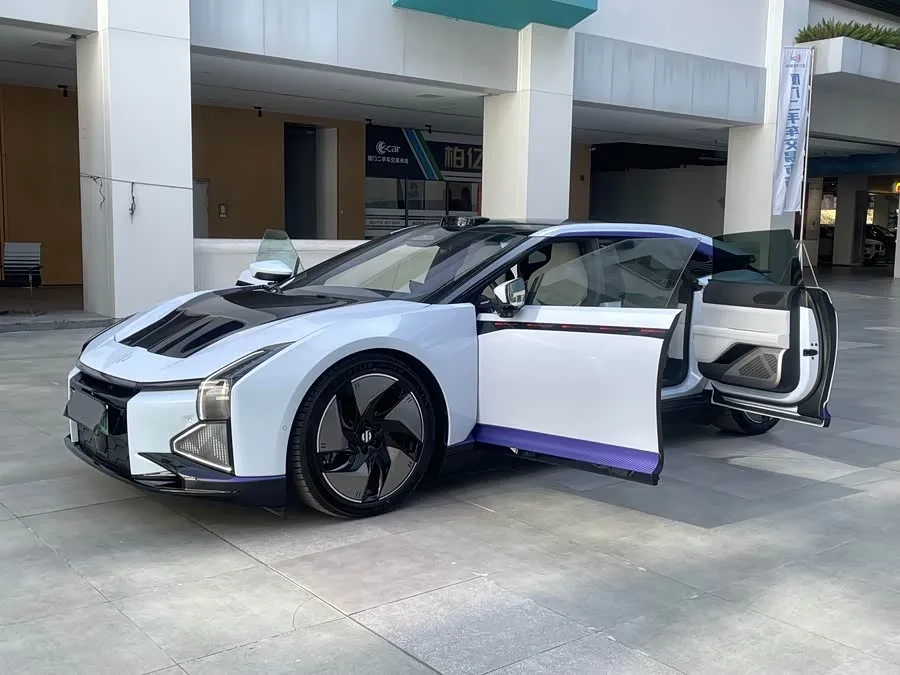HiPhi Z 2022