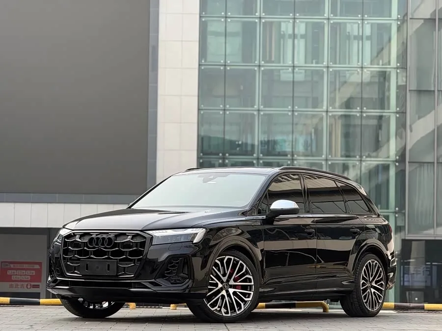 Audi SQ7 2025