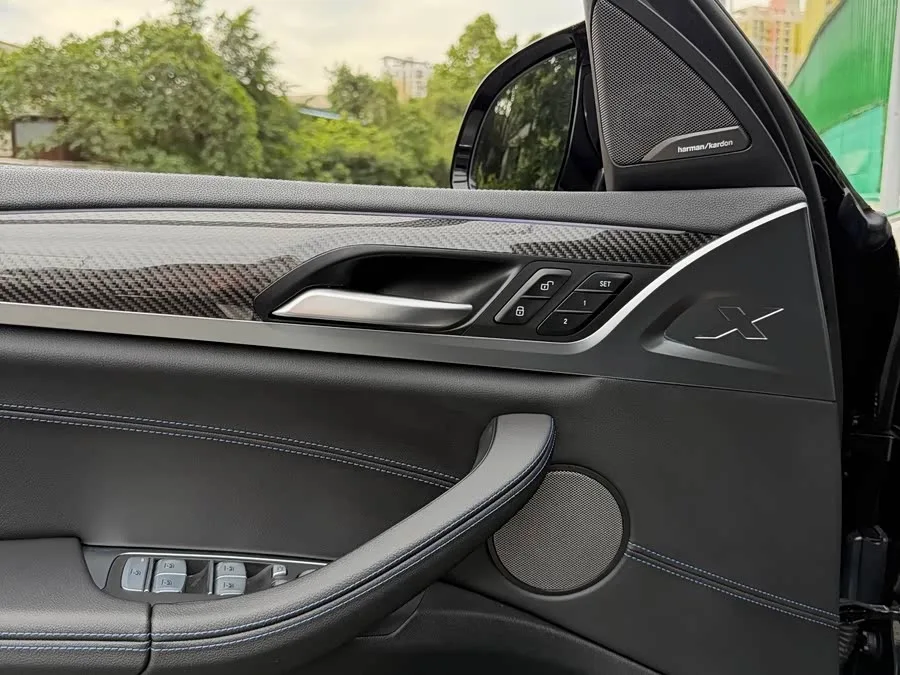 BMW X4 M40i 2022 M40i 2023 — миниатюра 3