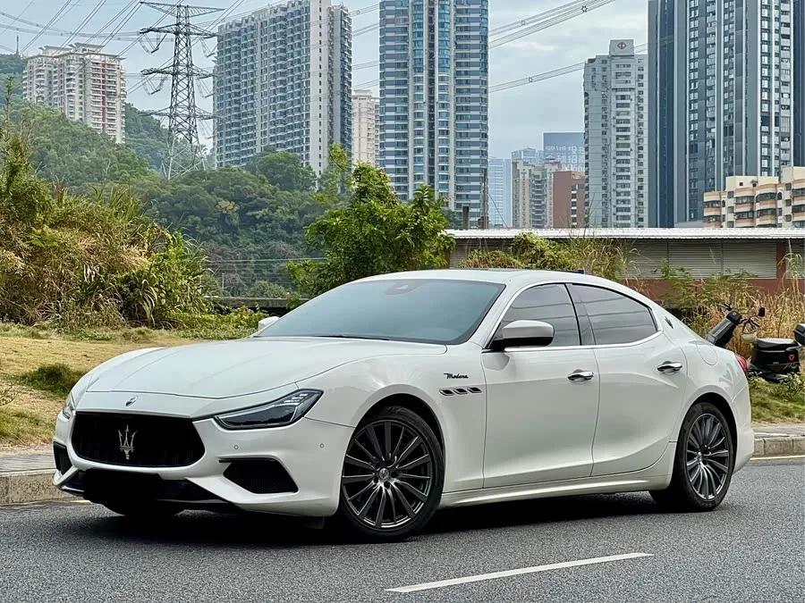 Maserati GHIBLI 2022