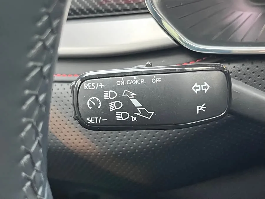 Skoda Kodiaq GT Kodiaq GT 2022 TSI330 2WD Luxury Edition 2023 — миниатюра 4