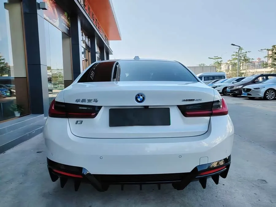 BMW i3 2024 eDrive 40 L Night Sport Package 2024 — миниатюра 4