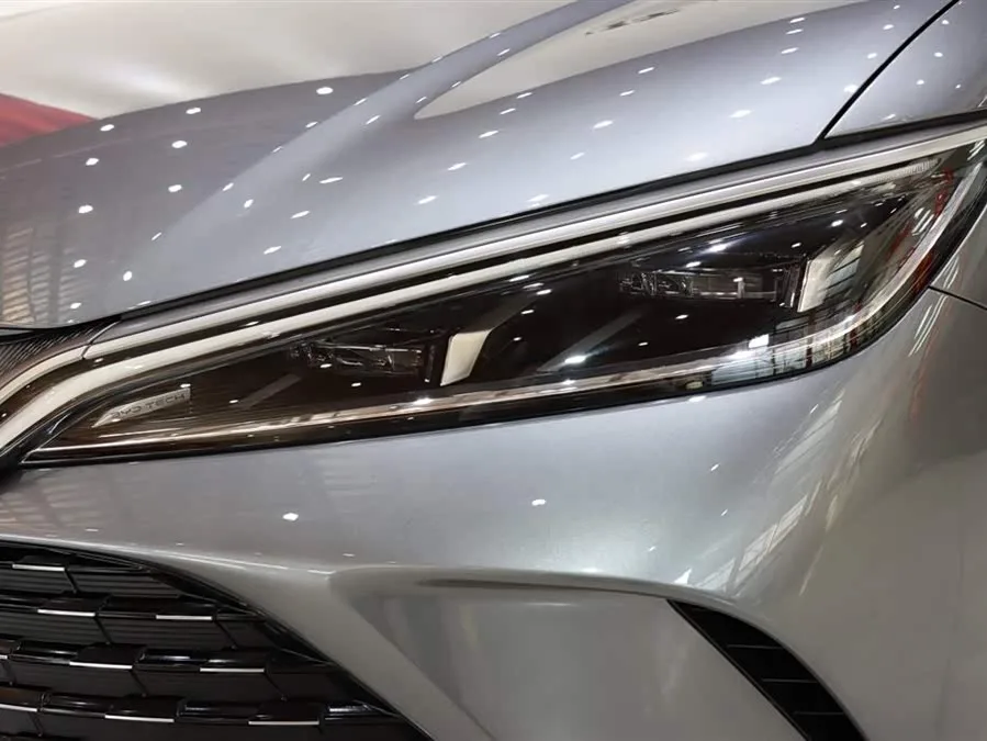 BYD Song L DM-i Song L DM-i 2025 Intelligent Driving Edition 112km Surpassing Edition 2025 — миниатюра 4