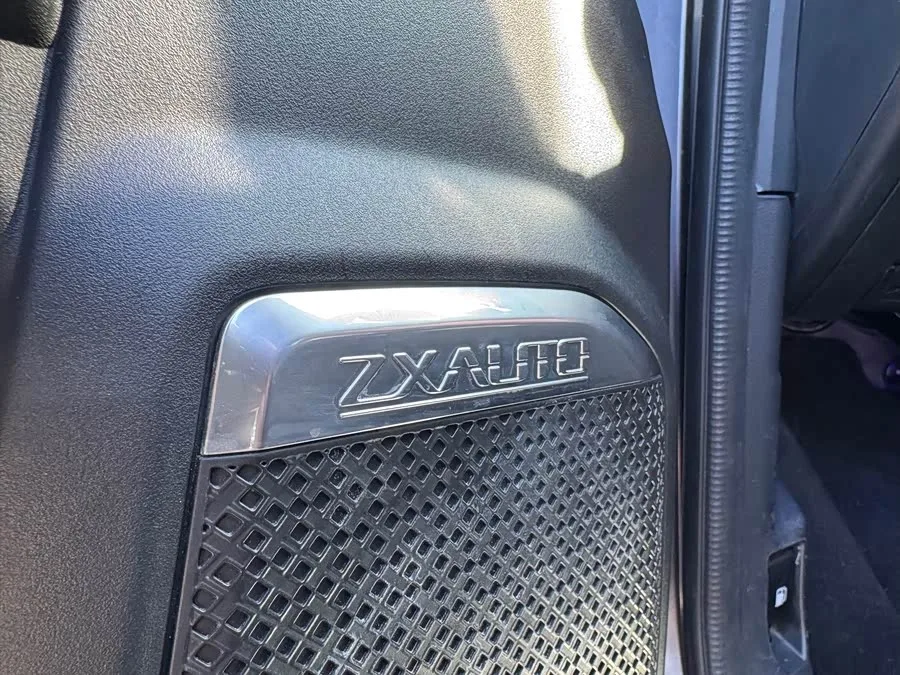 ZX Auto 1949 ZTE 1949 2022 2.0T Passenger Edition Gasoline Automatic Four-Wheel Drive Luxury Standard Dual 2022 — миниатюра 4