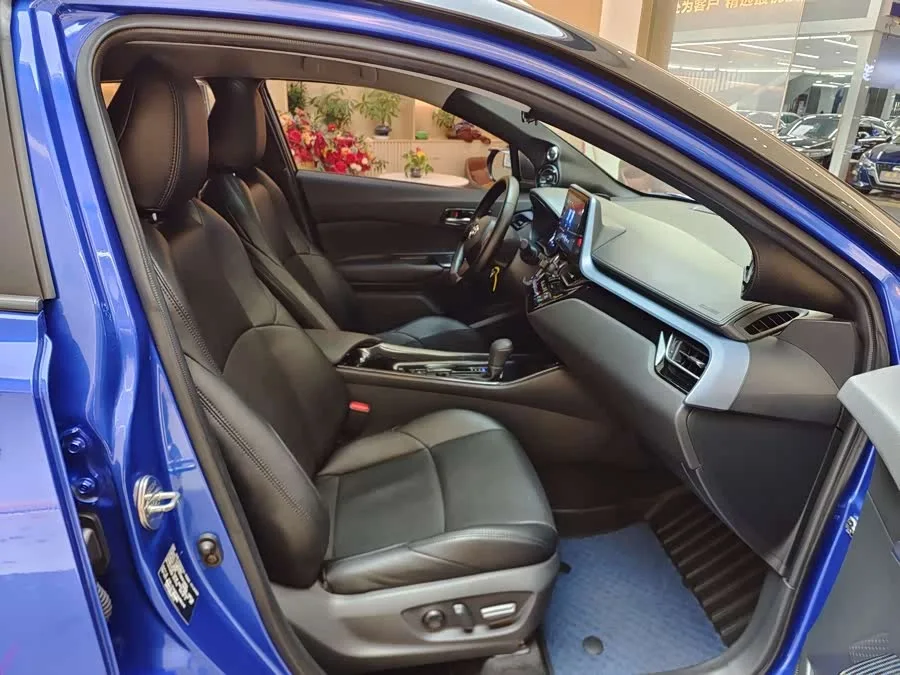 Toyota IZOA IZOA 2021 Dual Engine 2.0L Yixiang Edition 2022 — миниатюра 5