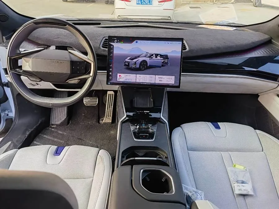 HiPhi Z HiPhi Z 2023 four-seater version 2023 — миниатюра 4