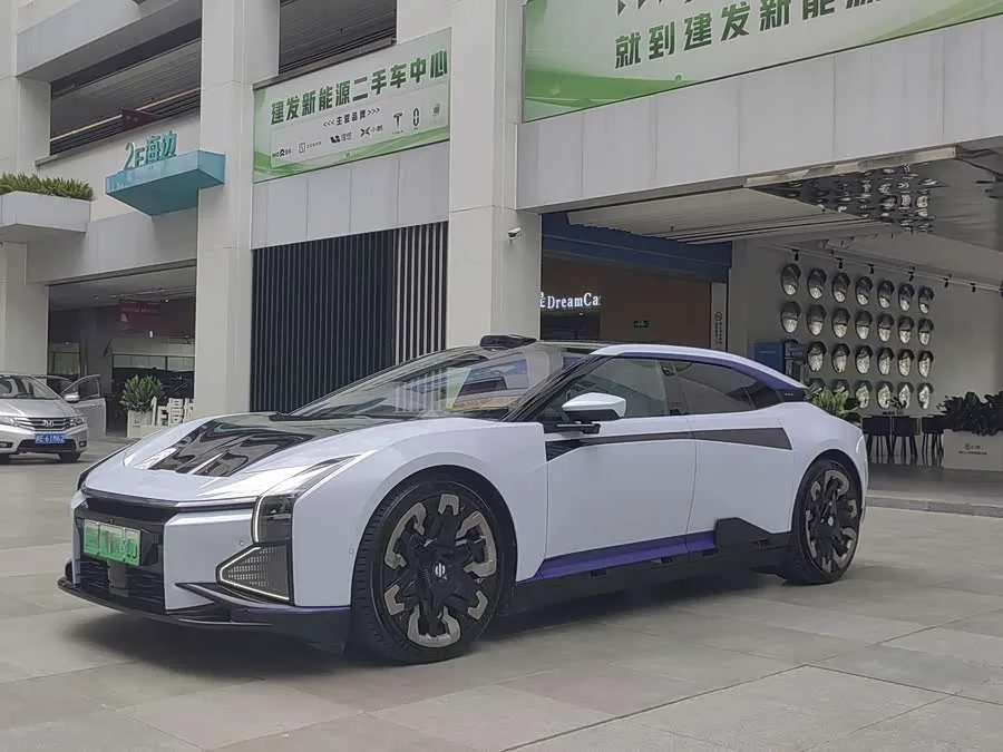 HiPhi Z 2023