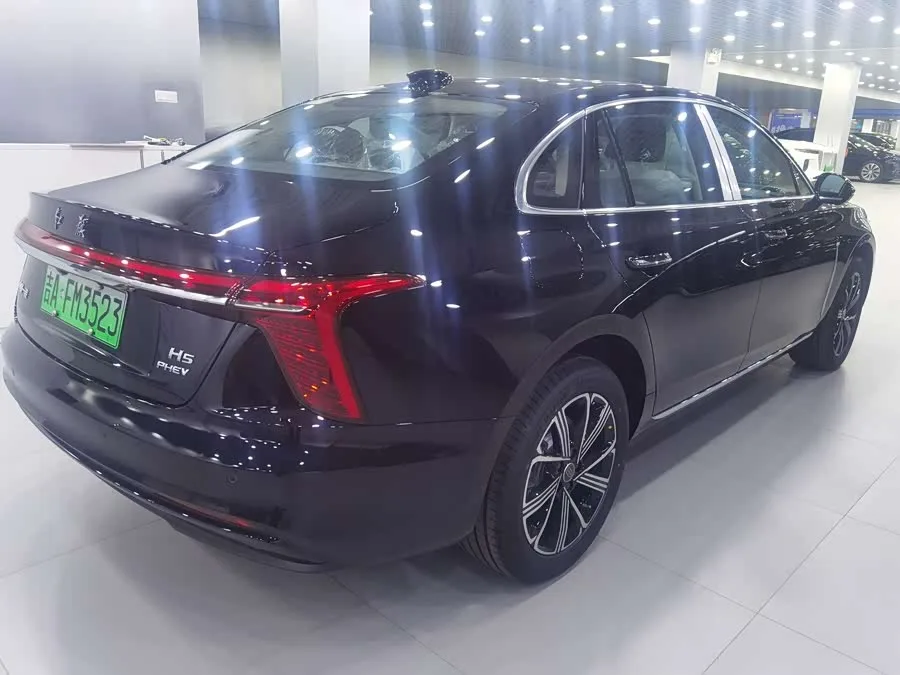 Hongqi H5 PHEV Hongqi H5 PHEV 2025 130 Super Hybrid Edition 2025 — миниатюра 4