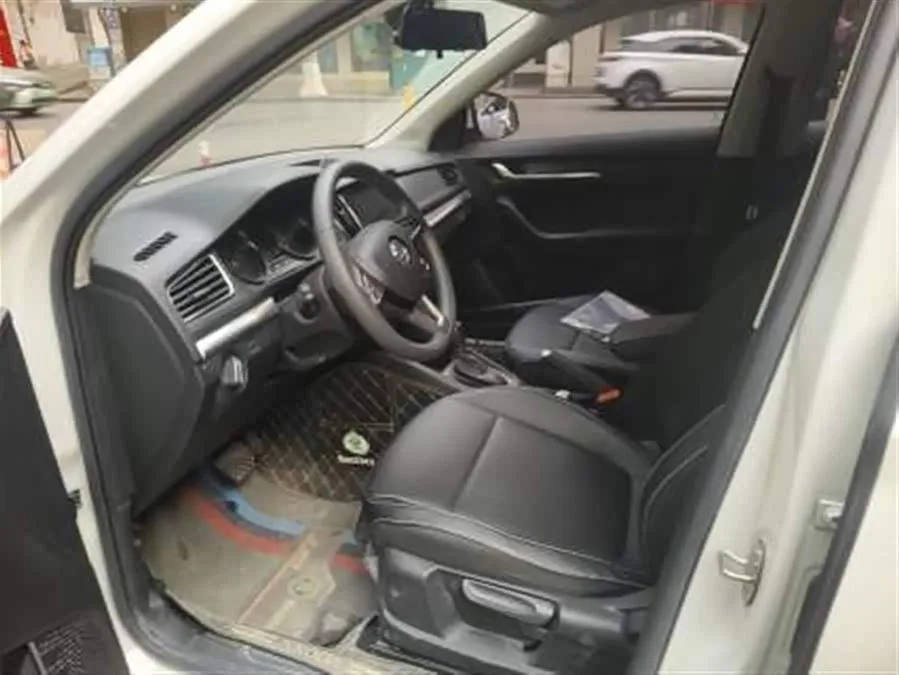 Skoda Kamiq Komic 2023 1.5L automatic comfort version 2023 — миниатюра 3