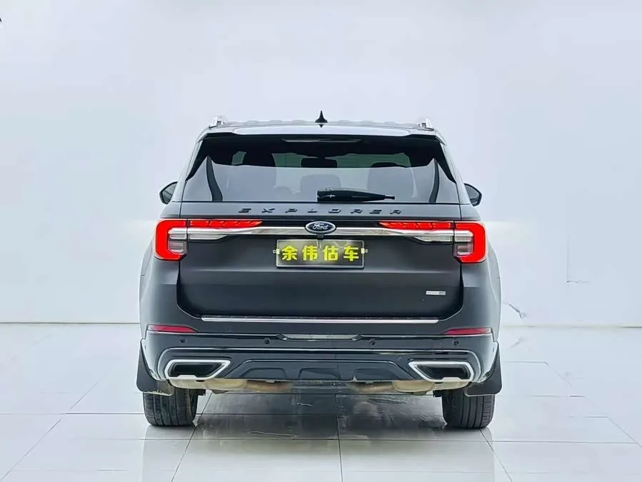 Ford Explorer Explorer 2023 EcoBoost 285 4WD Titanium Edition 7 Seaters 2023 — миниатюра 2