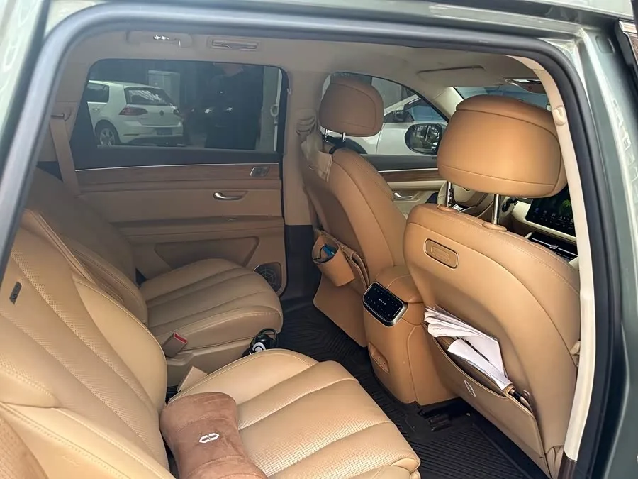 AITO M7 M7 2024 1.5T RWD Plus Edition 6 Seaters 2024 — миниатюра 5