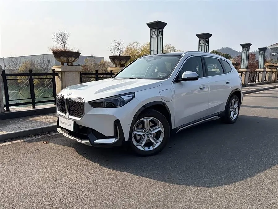 BMW iX1 2025 eDrive25L X Design Package 2025 — фото 1, купить с доставкой в Москву