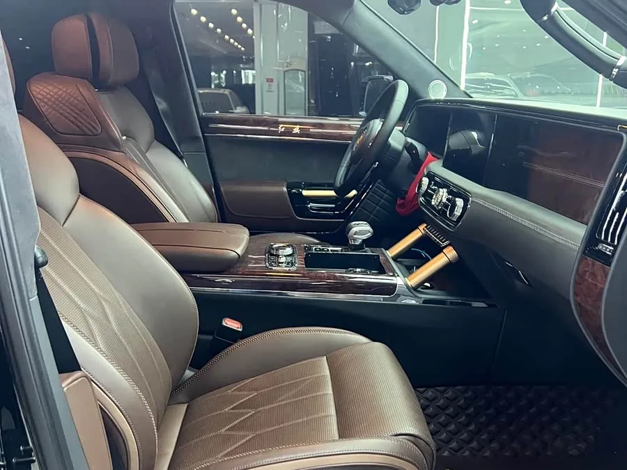 Hongqi Golden Sunflower National Glory Hongqi Golden Sunflower National Glory 2022 4.0T Elegant Flagship Edition 6-seater 2022 — миниатюра 3