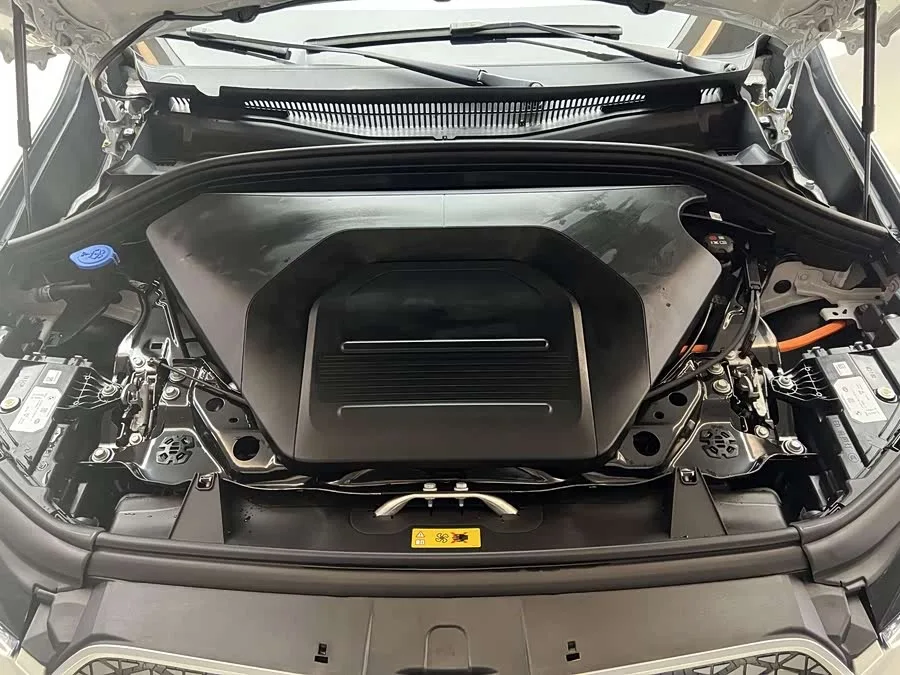 BMW iX1 2023 eDrive25L M Sport Package 2024 — миниатюра 4