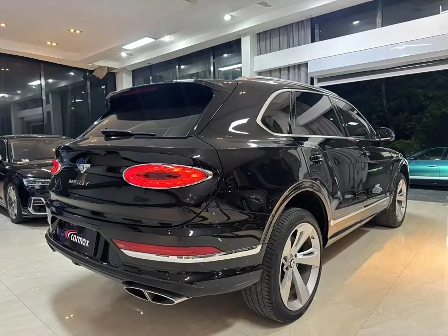 Bentley Bentayga Bentayga 2022 4.0T V8 S 2022 — миниатюра 5