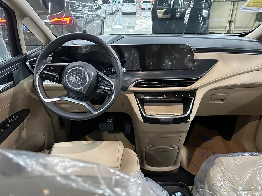 Buick GL8 2025 Land Business Class Comfort DG Edition 2026 — миниатюра 4
