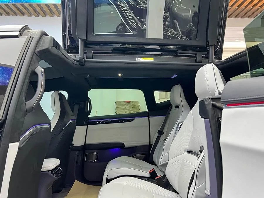 HiPhi X HiPhi X 2021 flagship version 6-seater 2022 — миниатюра 3