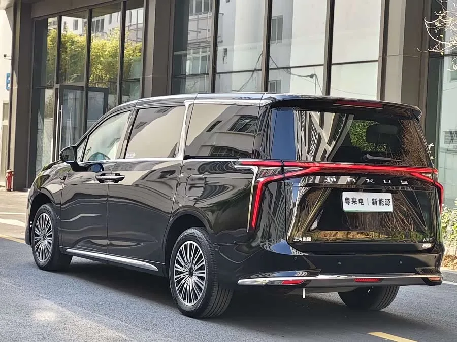 Maxus 9 Everyone's 9 2024 Super Hybrid Long Range Mountain Edition 7-Seater 2024 — миниатюра 2