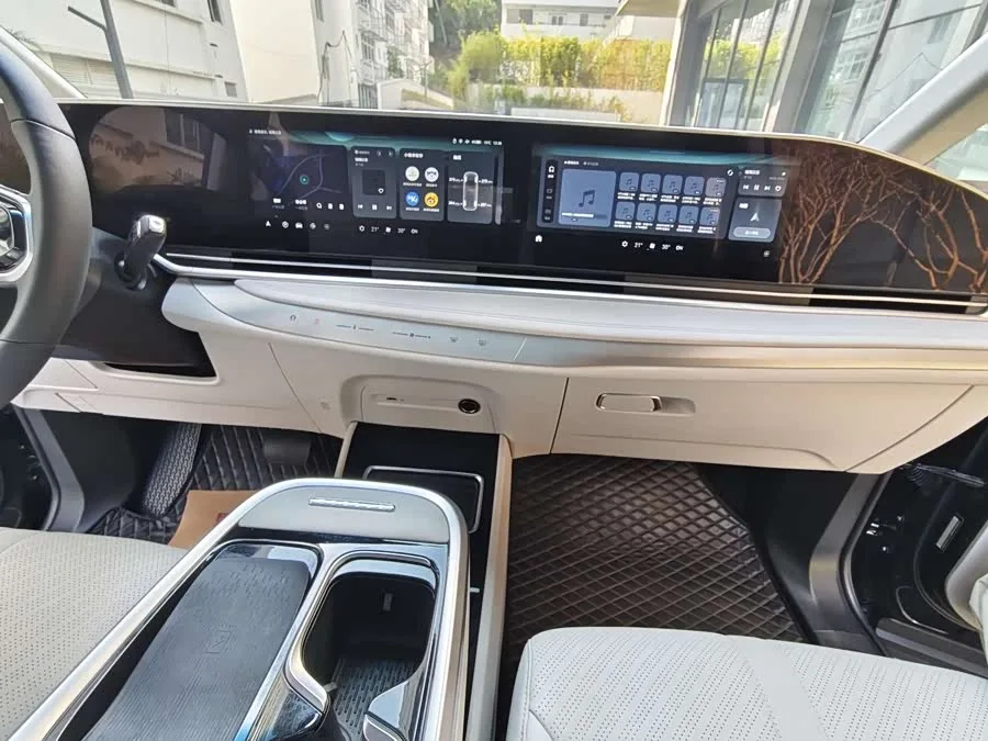 Maxus 9 Everyone's 9 2024 Super Hybrid Long Range Mountain Edition 7-Seater 2024 — миниатюра 5