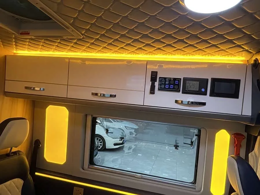 Maxus SAIC MAXUS V90 RV SAIC MAXUS V90 2021 2.0T Traveler V90 Self-Propelled Type B RV Flagship Edition 2022 — миниатюра 5