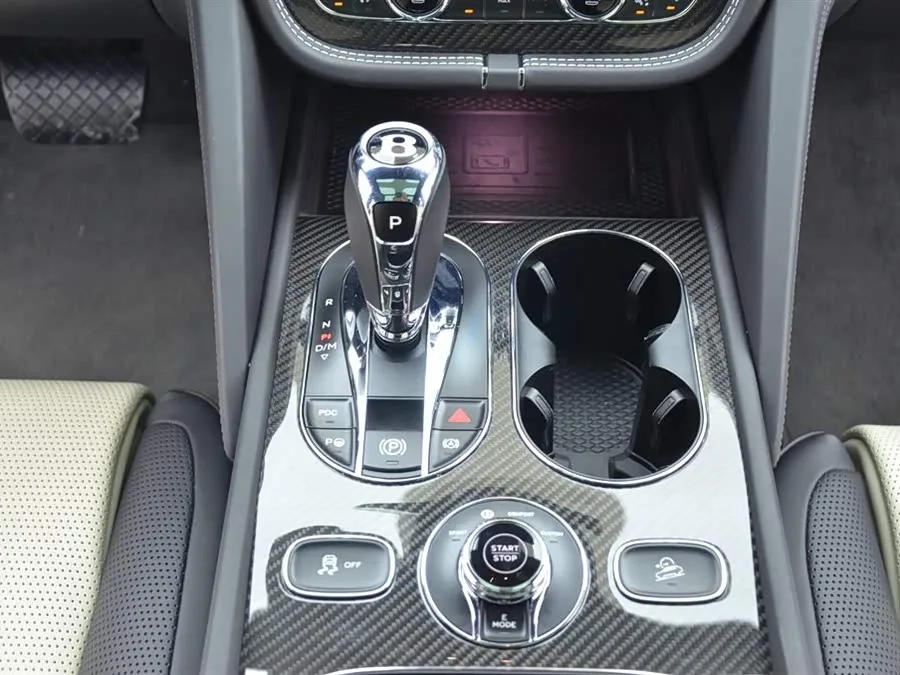 Bentley Bentayga plug-in hybrid Bentayga plug-in hybrid 2024 3.0T PHEV 2024 — миниатюра 3