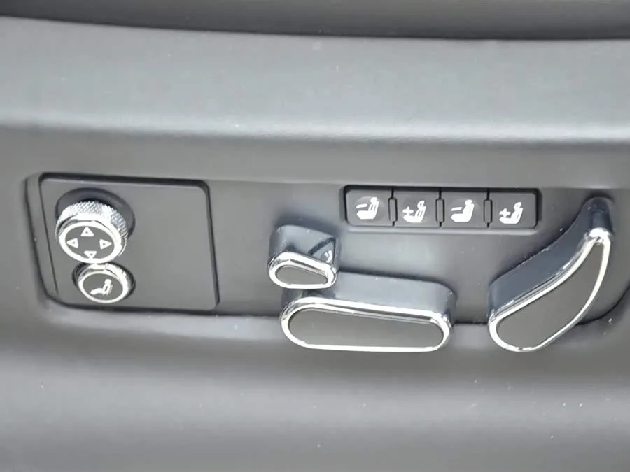 Bentley Bentayga plug-in hybrid Bentayga plug-in hybrid 2024 3.0T PHEV 2024 — миниатюра 4