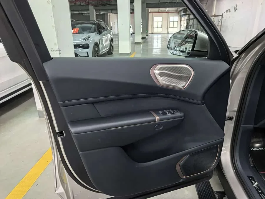 Lynk & Co 900 Lynk & Co 900 2025 2.0T Ultra 2025 — миниатюра 3