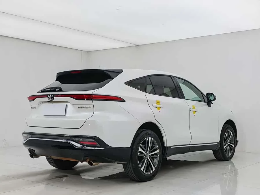 Toyota Venza Visa 2023 2.0L CVT two-wheel drive luxury version 2024 — миниатюра 4