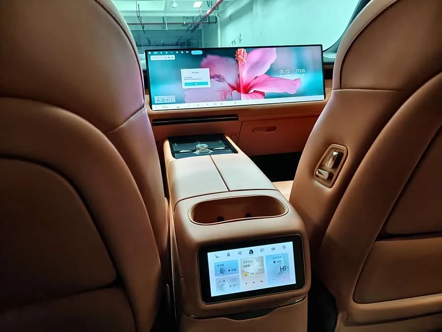 Lynk & Co 900 Lynk & Co 900 2025 2.0T Ultra 2025 — миниатюра 3
