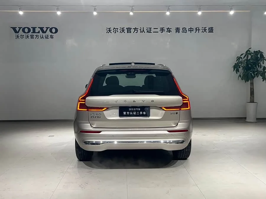 Volvo XC60 2026 B5 4WD Zhiyuan Luxury Edition 2025 — миниатюра 4