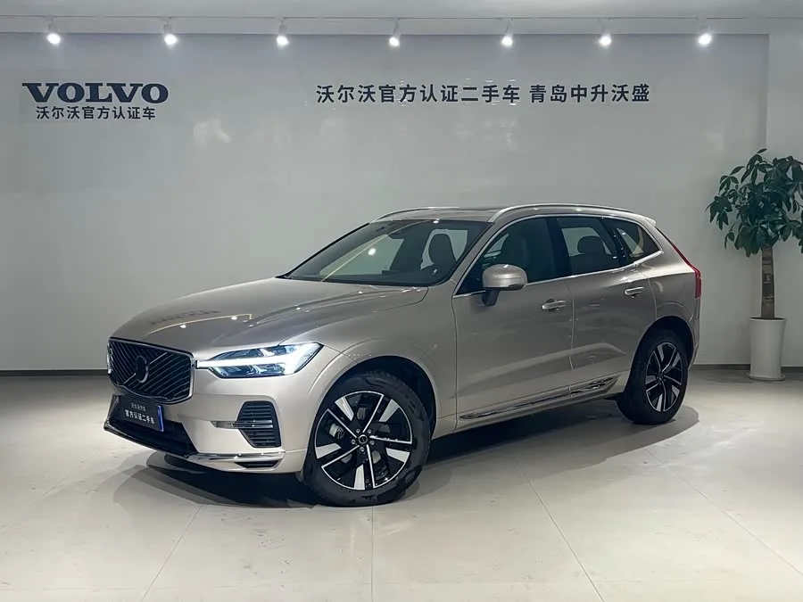 Volvo XC60 2026 B5 4WD Zhiyuan Luxury Edition 2025 — фото 1, купить с доставкой в Москву