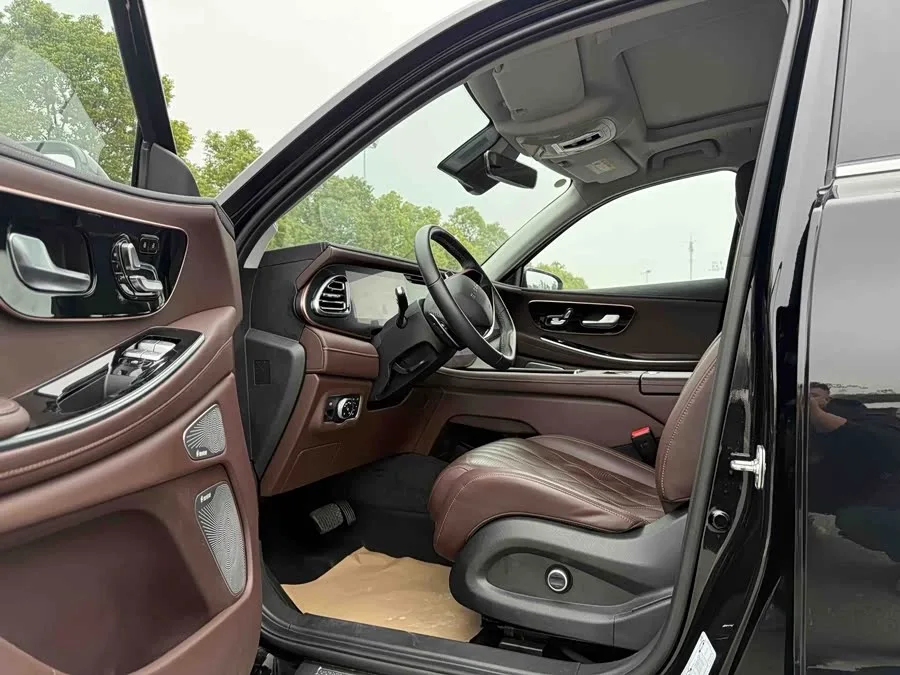 Exeed VX Xingtu Lanyue 2023 400T 4WD Star Edition 6 Seaters 2023 — миниатюра 5