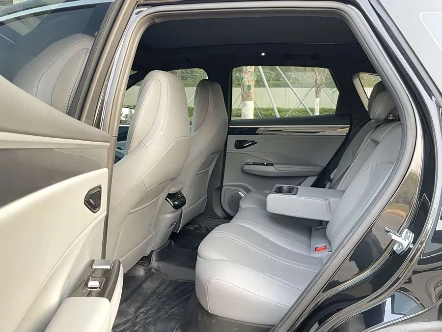 Geely Galaxy L7 Galaxy L7 2025 EM-i 115km Exploration Edition 2025 — миниатюра 5