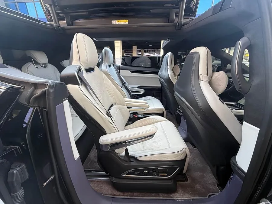 HiPhi X HiPhi X 2021 Founder Edition 6-seater 2022 — миниатюра 4