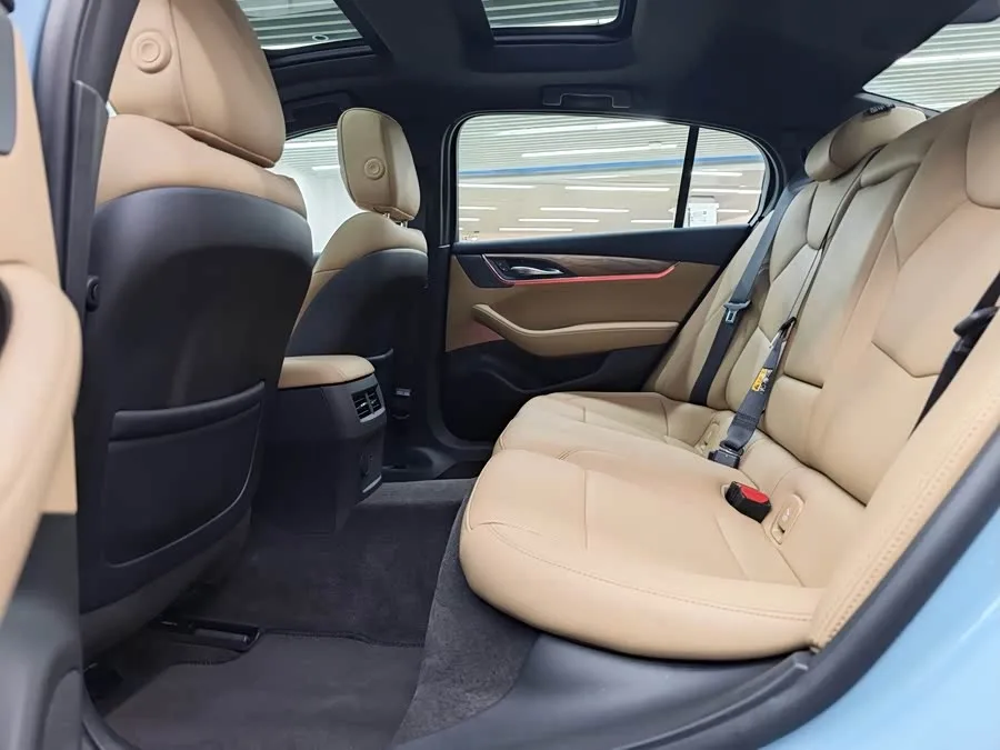Cadillac CT5 2025 28T Track Performance Edition 2025 — миниатюра 2
