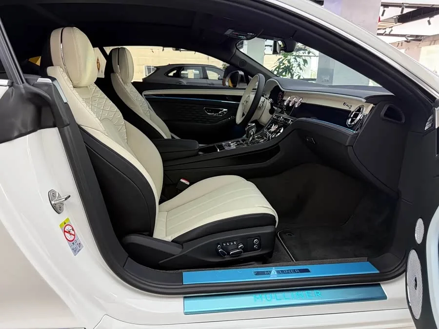 Bentley Continental Plug-in Hybrid Continental GT Mulliner Plug-in Hybrid 2025 2025 — миниатюра 3