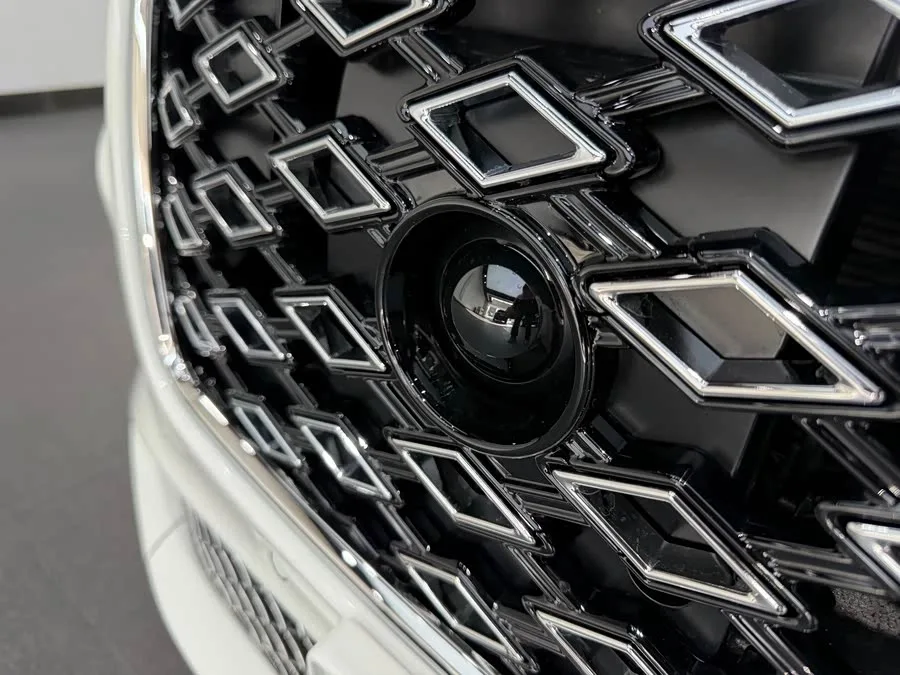 Bentley Continental Plug-in Hybrid Continental GT Mulliner Plug-in Hybrid 2025 2025 — миниатюра 4