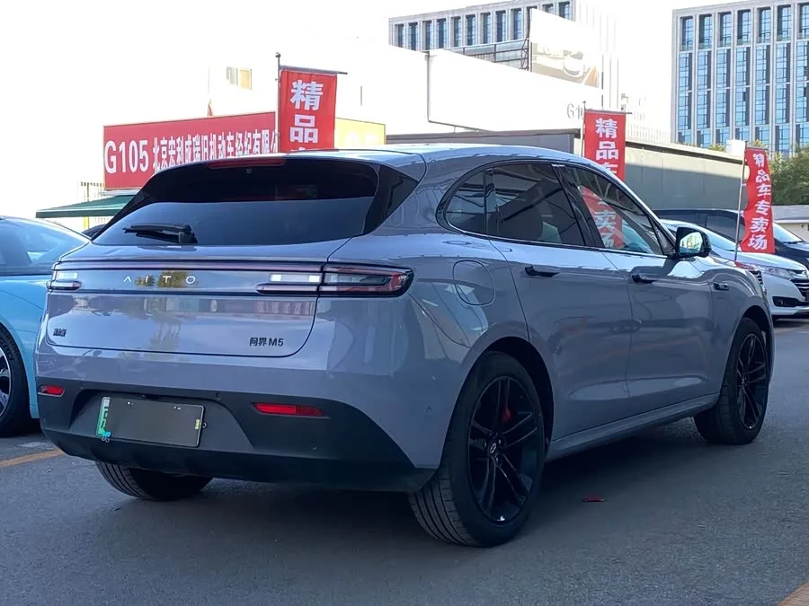 AITO M5 M5 2024 Extended Range Max RS 4WD Advanced Intelligent Driving Edition 2024 — миниатюра 2