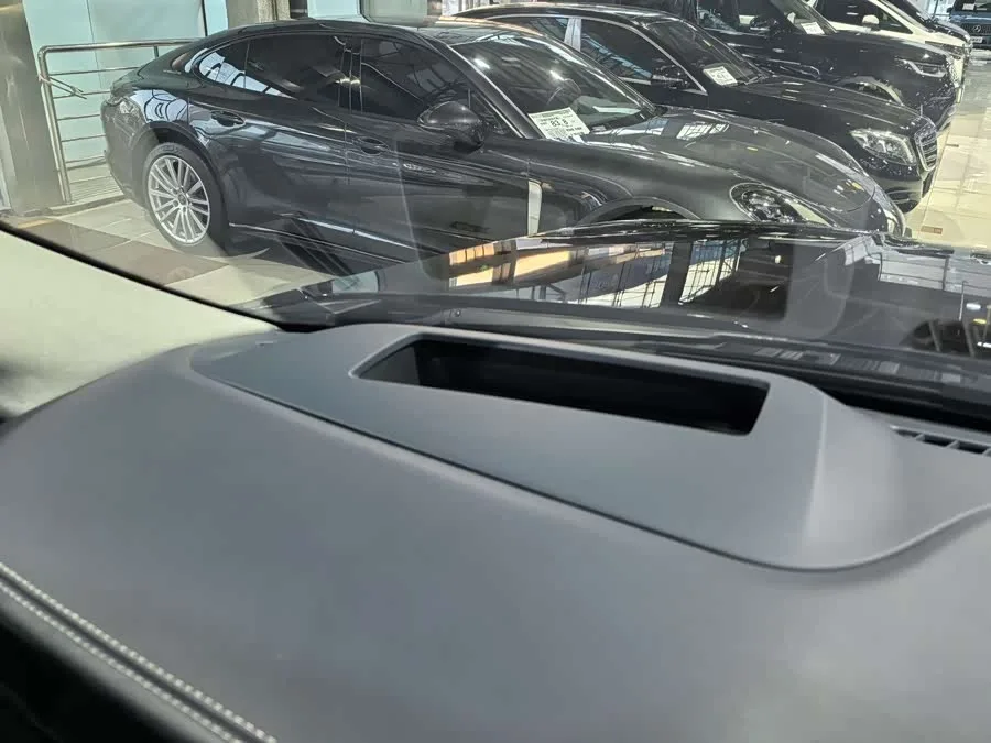 Lincoln Navigator One Navigator One 2022 3.5T Navigator One 2023 — миниатюра 4