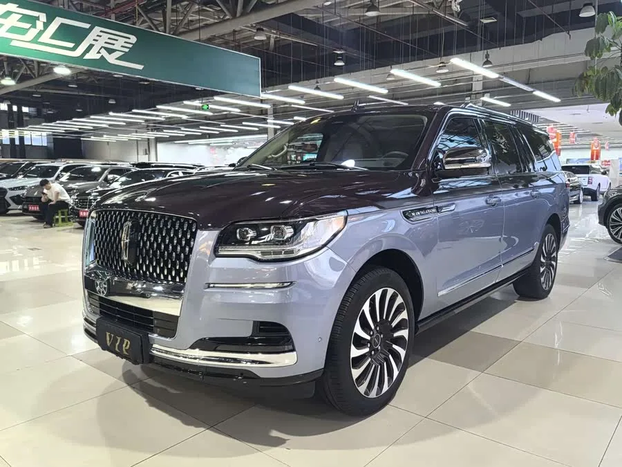 Lincoln Navigator One 2023