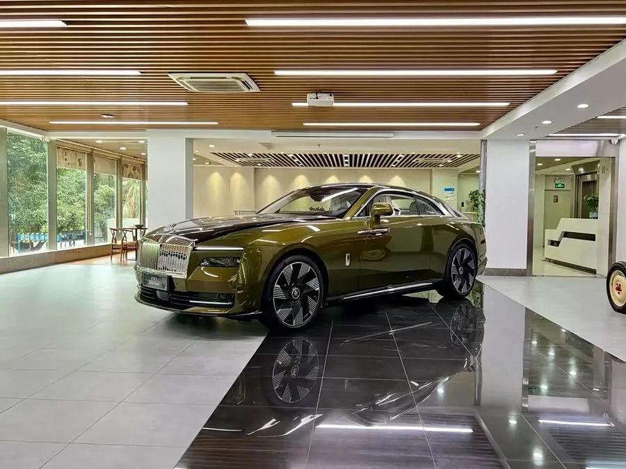 Rolls-Royce Shining 2025