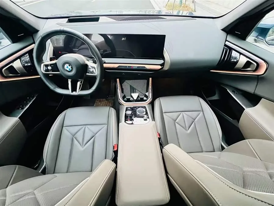 BMW X3 2025 xDrive30L Exclusive M Sport Package 2025 — миниатюра 5