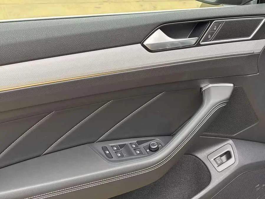 Volkswagen Magotan Magotan 2025 Public Edition 280TSI DSG Comfort Edition 2026 — миниатюра 2