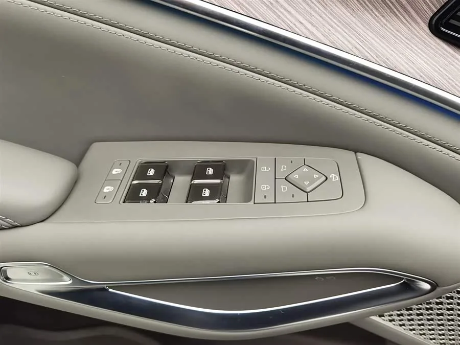 BYD N9 Denza N9 2025 flagship model 2025 — миниатюра 3
