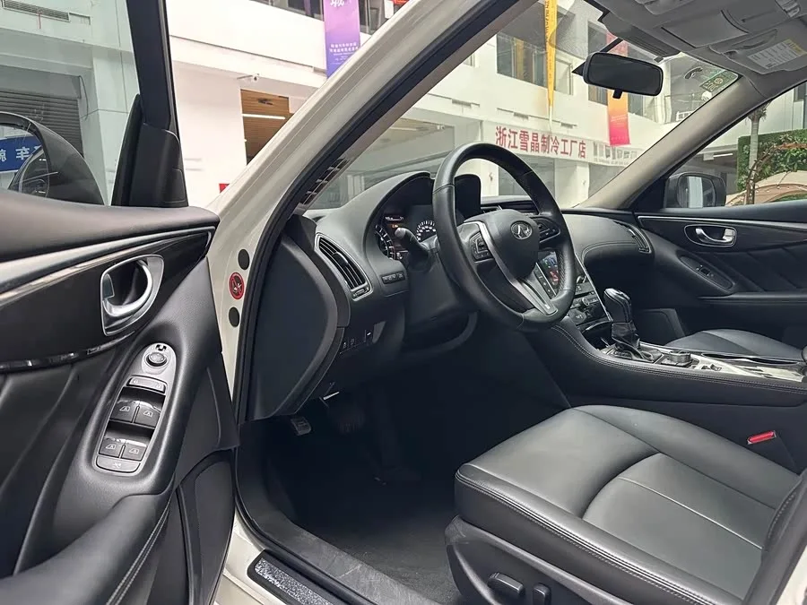 Infiniti Q50L 2022 2.0T Enjoy Edition 2023 — миниатюра 3