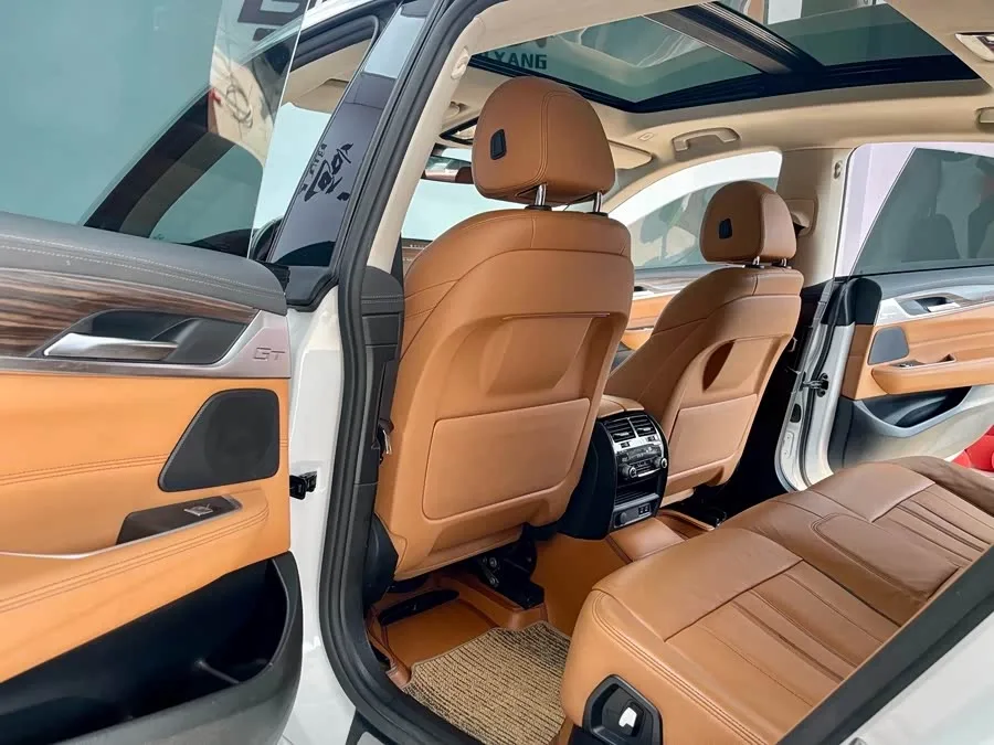 BMW 6 Series GT 2021 630i Luxury Design Package 2022 — миниатюра 2