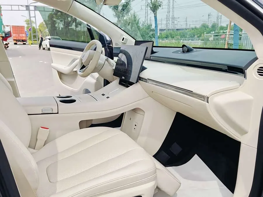 Smart world R7 Zhijie R7 2024 pure electric 667km Pro 2024 — миниатюра 3